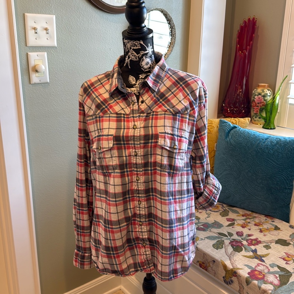 Jach’s Girlfriend Plaid Flannell shirt, pearl snaps